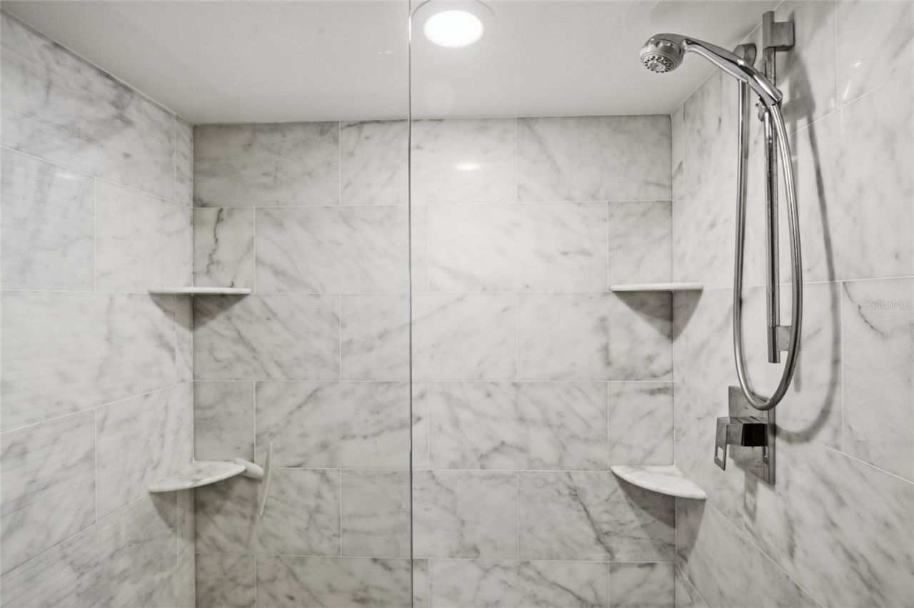 2675 Gulf Of Mexico Drive, Unit 303, Longboat Key, FL 34228 Photo