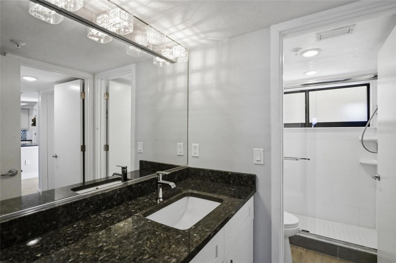 2675 Gulf Of Mexico Drive, Unit 303, Longboat Key, FL 34228 Photo