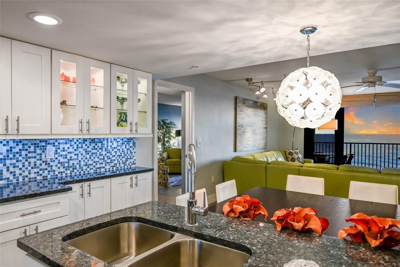 2675 Gulf Of Mexico Drive, Unit 303, Longboat Key, FL 34228 Photo