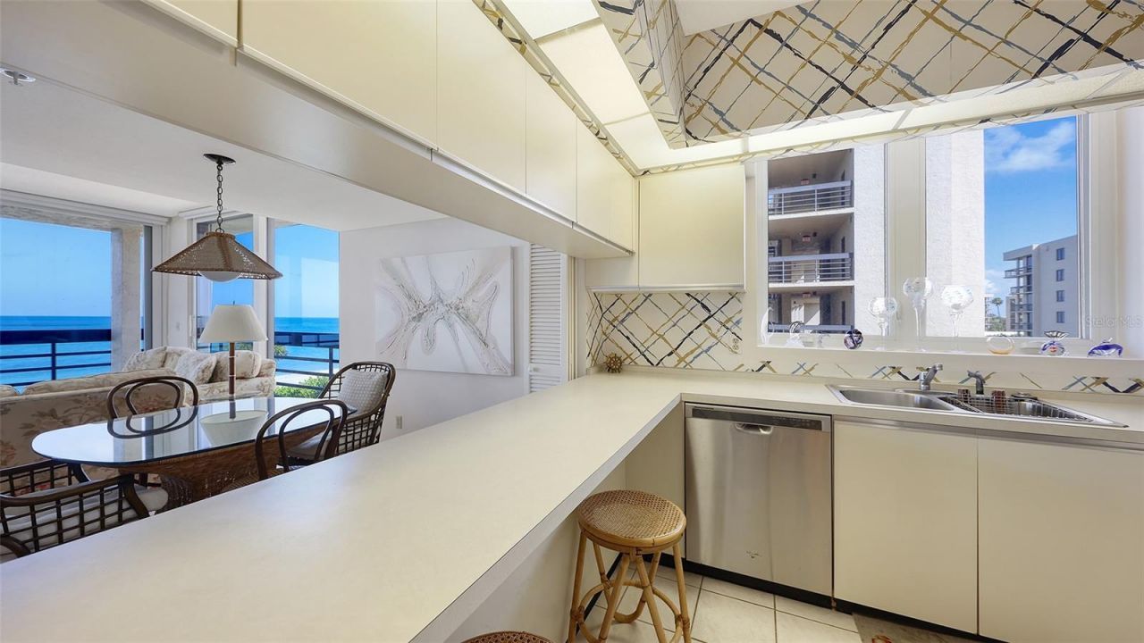 1045 Gulf Of Mexico Drive, Unit 301, Longboat Key, FL 34228 Photo