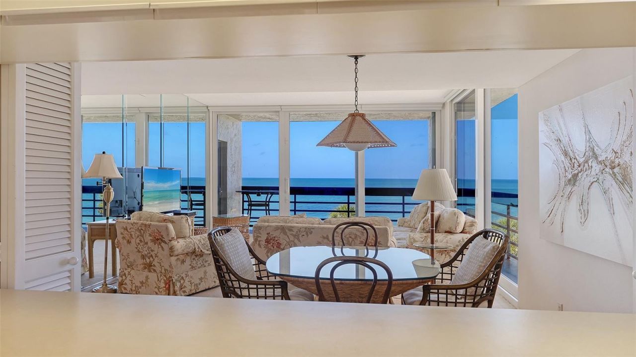 1045 Gulf Of Mexico Drive, Unit 301, Longboat Key, FL 34228 Photo