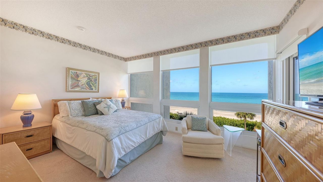 1045 Gulf Of Mexico Drive, Unit 301, Longboat Key, FL 34228 Photo