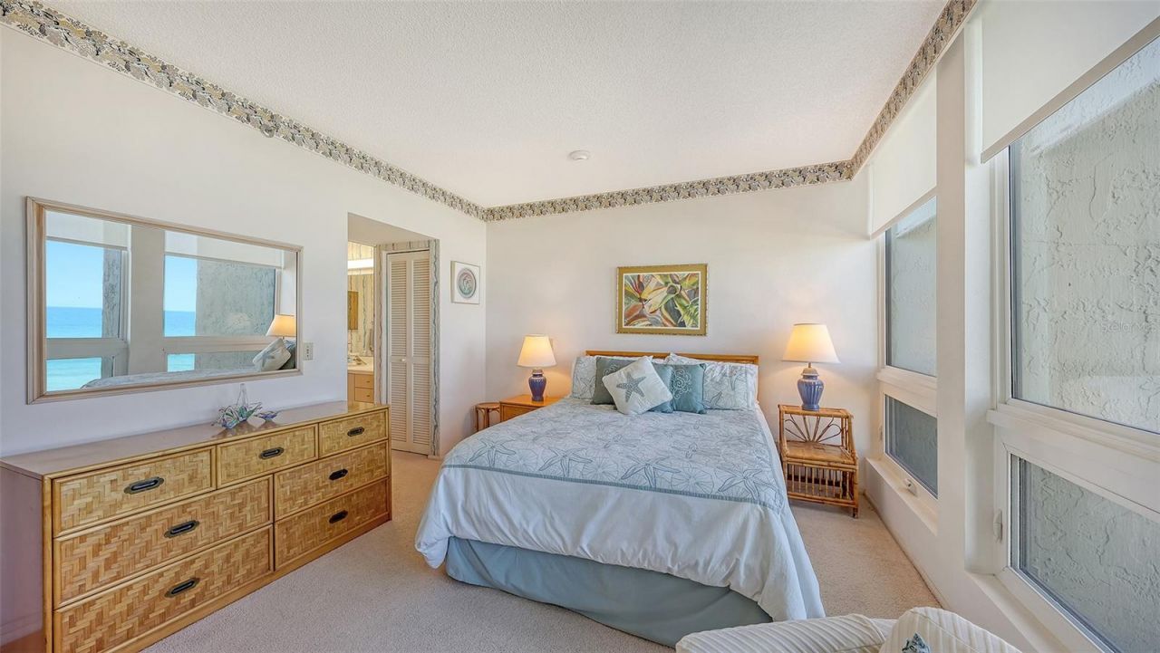 1045 Gulf Of Mexico Drive, Unit 301, Longboat Key, FL 34228 Photo