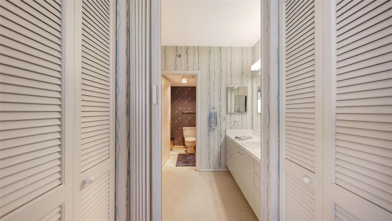 1045 Gulf Of Mexico Drive, Unit 301, Longboat Key, FL 34228 Photo