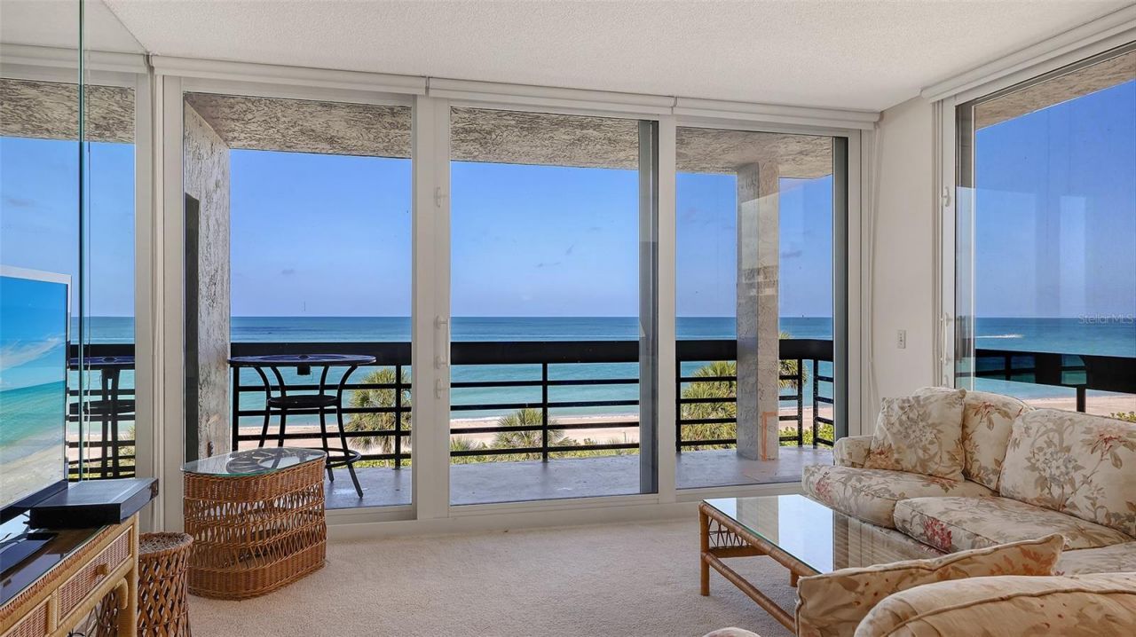 1045 Gulf Of Mexico Drive, Unit 301, Longboat Key, FL 34228 Photo
