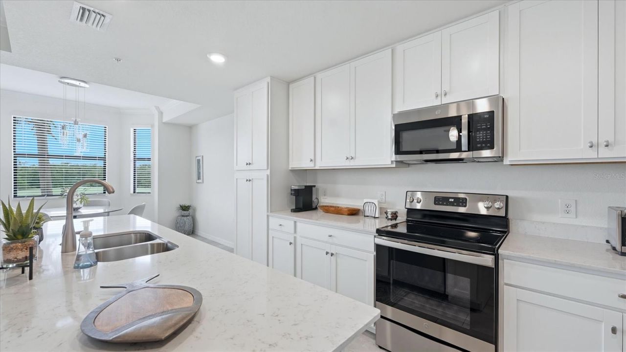 17810 Gawthrop Drive, Unit 203, Lakewood Ranch, FL 34211 Photo