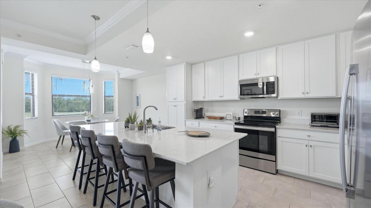 17810 Gawthrop Drive, Unit 203, Lakewood Ranch, FL 34211 Photo