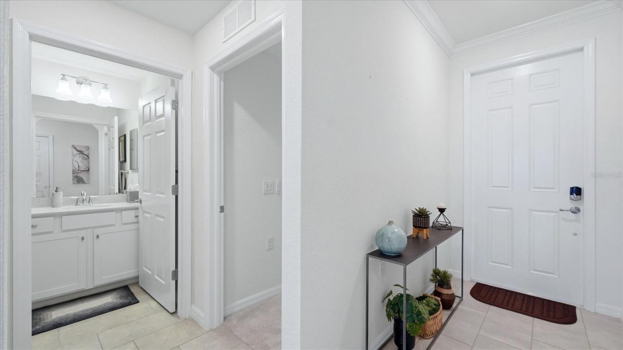 17810 Gawthrop Drive, Unit 203, Lakewood Ranch, FL 34211 Photo