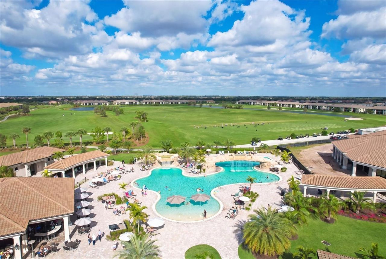 17810 Gawthrop Drive, Unit 203, Lakewood Ranch, FL 34211 Photo