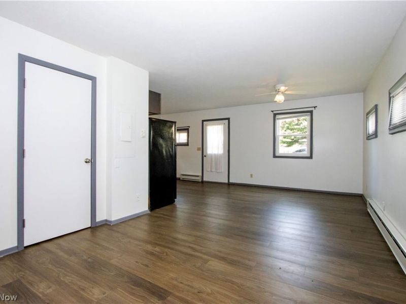 912 Jefferson Street , Orrville, OH 44667 Photo 4