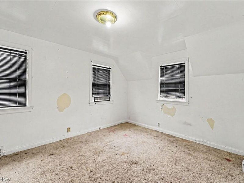 1358 Peckham Street , Akron, OH 44320 Photo 16