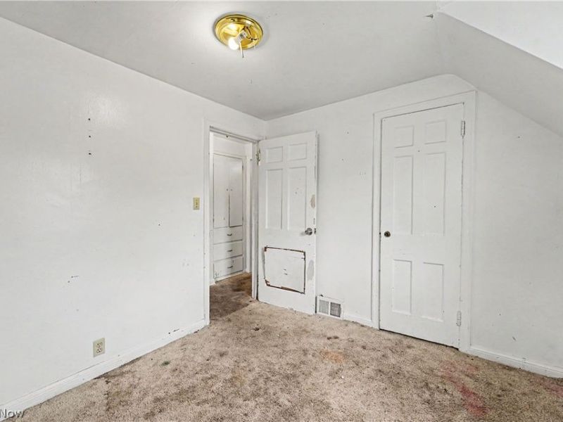 1358 Peckham Street , Akron, OH 44320 Photo 17