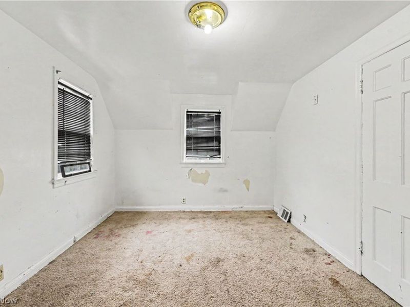 1358 Peckham Street , Akron, OH 44320 Photo 18