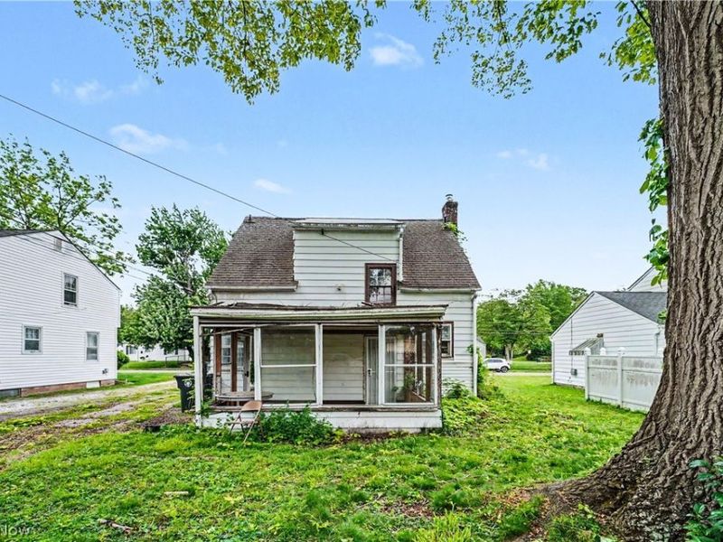 1358 Peckham Street , Akron, OH 44320 Photo 3