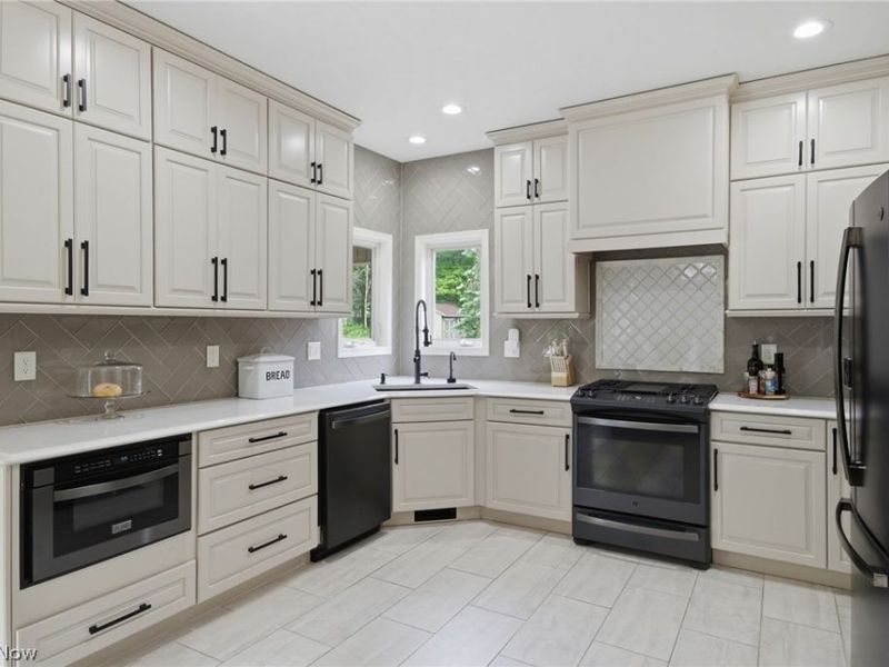 6120 Mackenzie Drive , Independence, OH 44131 Photo 10