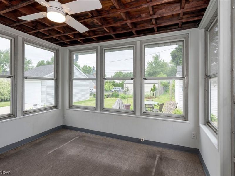 5042 N Barton Road , Lyndhurst, OH 44124 Photo 10
