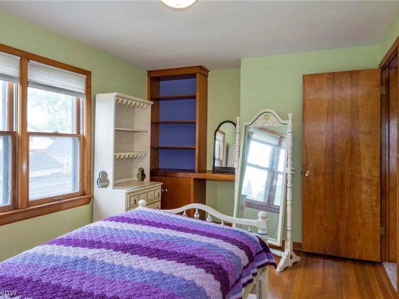 5042 N Barton Road , Lyndhurst, OH 44124 Photo 32