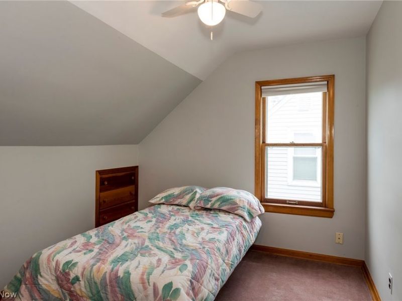 5042 N Barton Road , Lyndhurst, OH 44124 Photo 34
