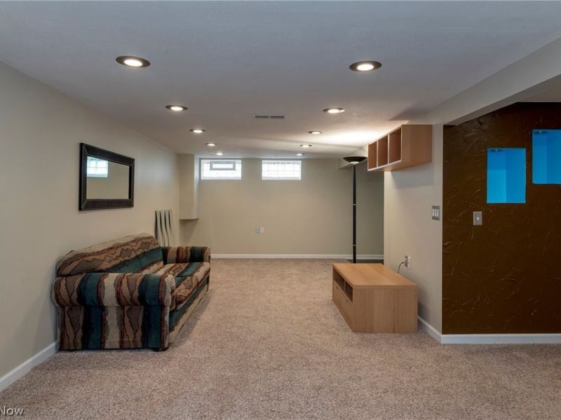 5042 N Barton Road , Lyndhurst, OH 44124 Photo 36