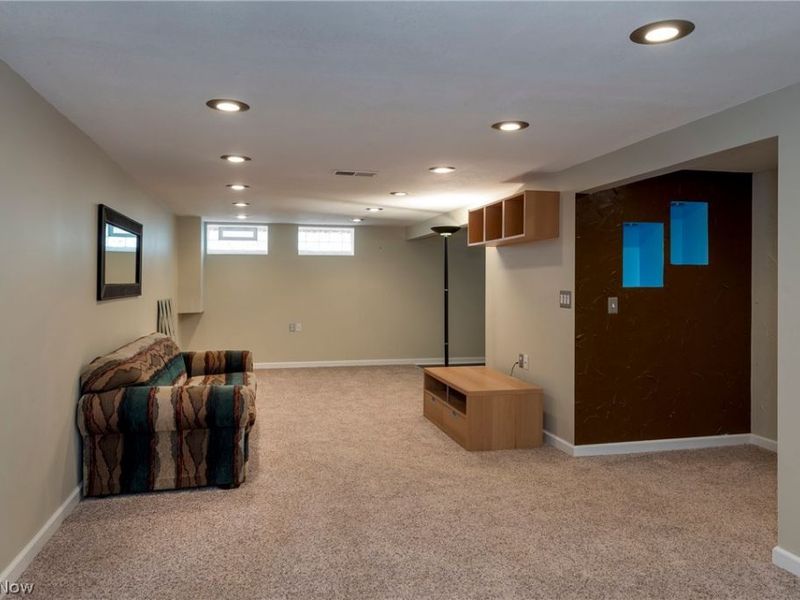 5042 N Barton Road , Lyndhurst, OH 44124 Photo 38