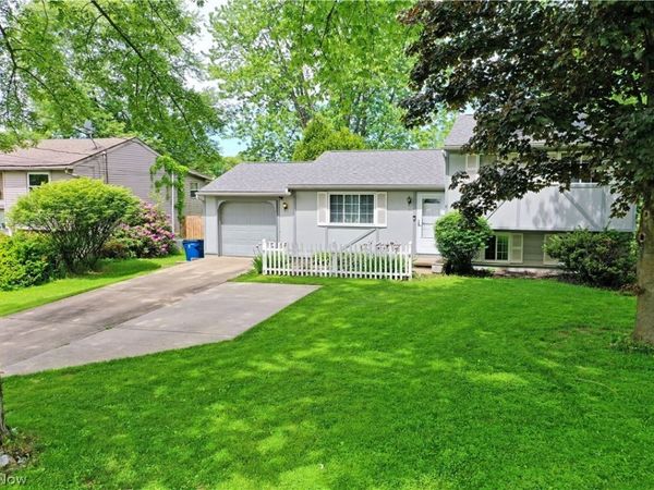 2543 Walnut Street , Girard, OH 44420