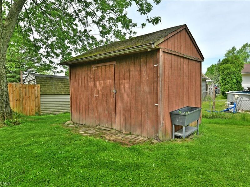 2543 Walnut Street , Girard, OH 44420 Photo 9
