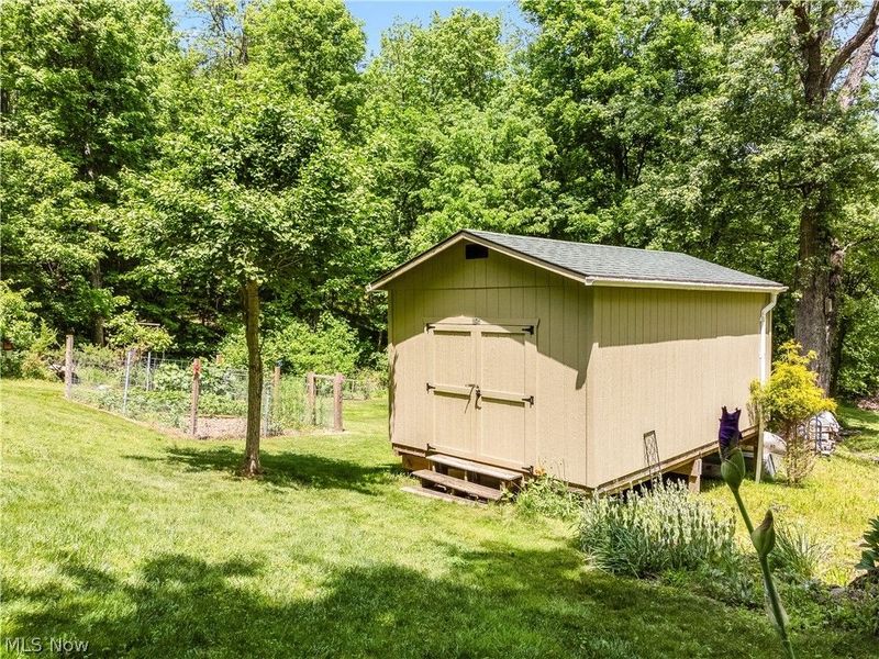 33605 Goodrich Drive , Piedmont, OH 43983 Photo 32