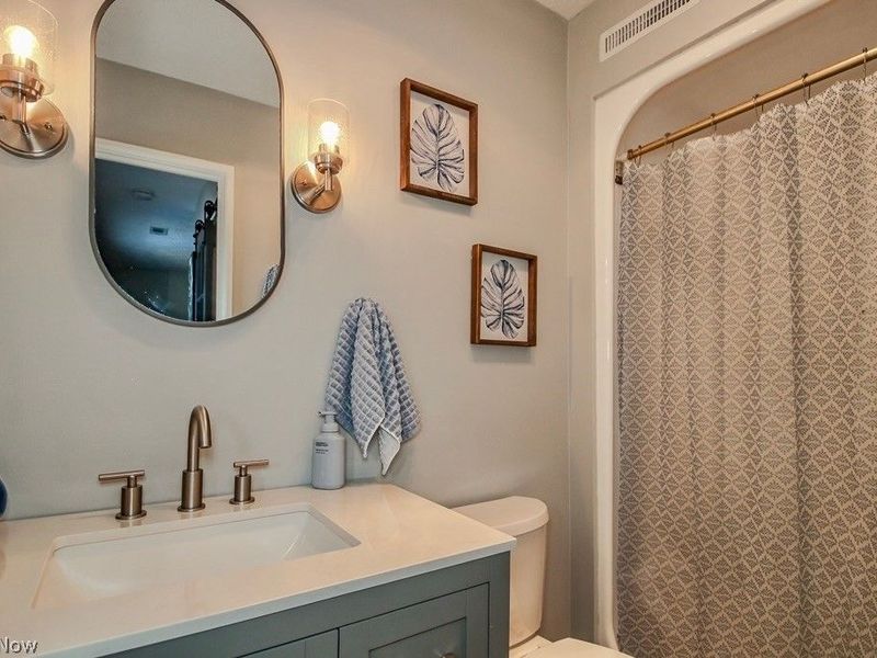 7050 Chillicothe Road , Unit D1, Mentor, OH 44060 Photo 20