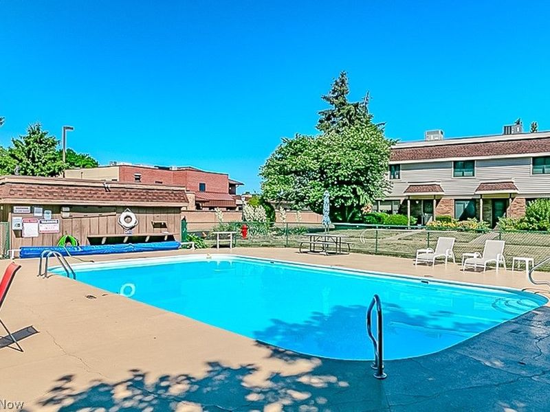 7050 Chillicothe Road , Unit D1, Mentor, OH 44060 Photo 33