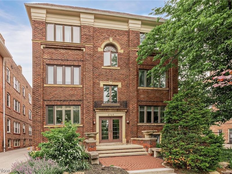 2725 Hampshire Road, Unit 1, Cleveland Heights, OH 44106 Photo 1