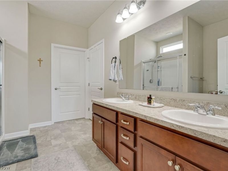 8024 Parkcroft Drive, Mentor, OH 44060 Photo 19