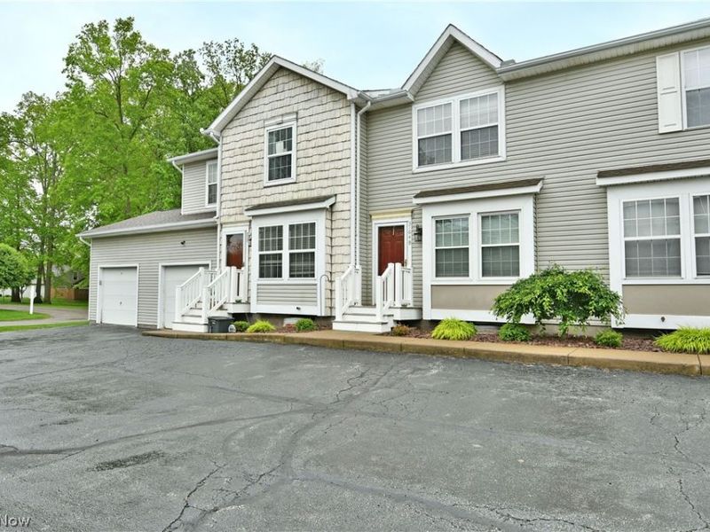 3164 Deer Trail, Unit B, Cortland, OH 44410 Photo 2