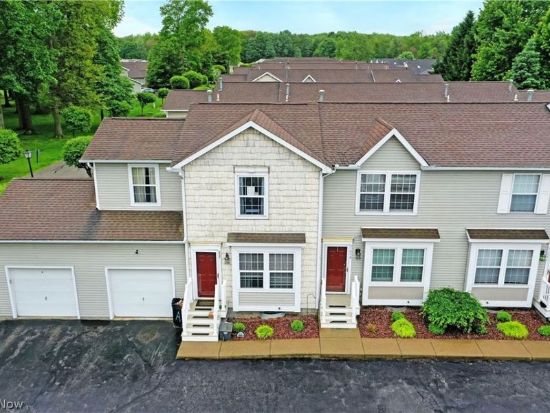 3164 Deer Trail, Unit B, Cortland, OH 44410 Photo 3