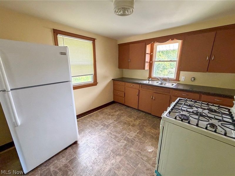 145 S Lakeview Avenue , Youngstown, OH 44509 Photo 28