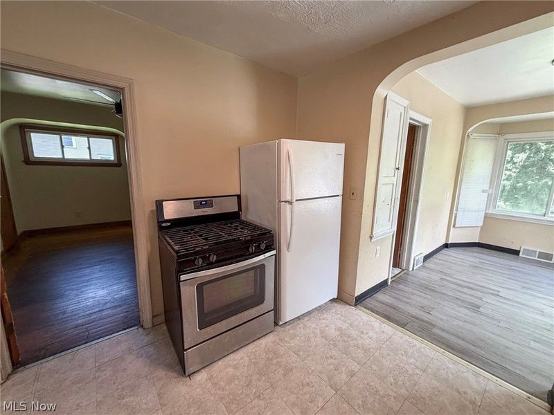 145 S Lakeview Avenue , Youngstown, OH 44509 Photo 3