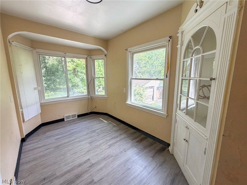 145 S Lakeview Avenue , Youngstown, OH 44509 Photo 5