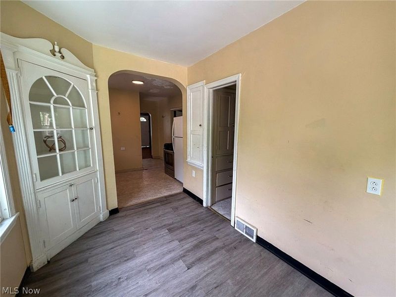145 S Lakeview Avenue , Youngstown, OH 44509 Photo 6