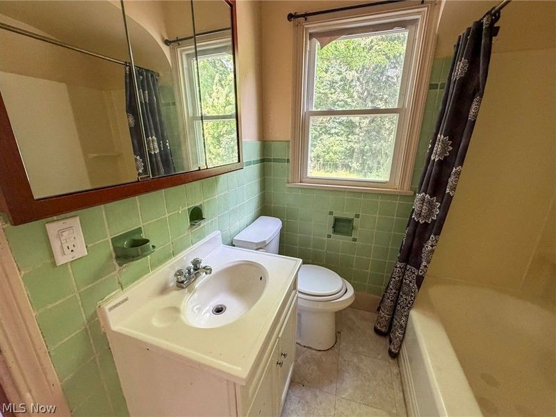 145 S Lakeview Avenue , Youngstown, OH 44509 Photo 8
