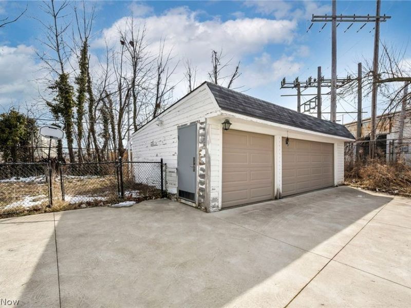 12929 Plover Street , Lakewood, OH 44107 Photo 43