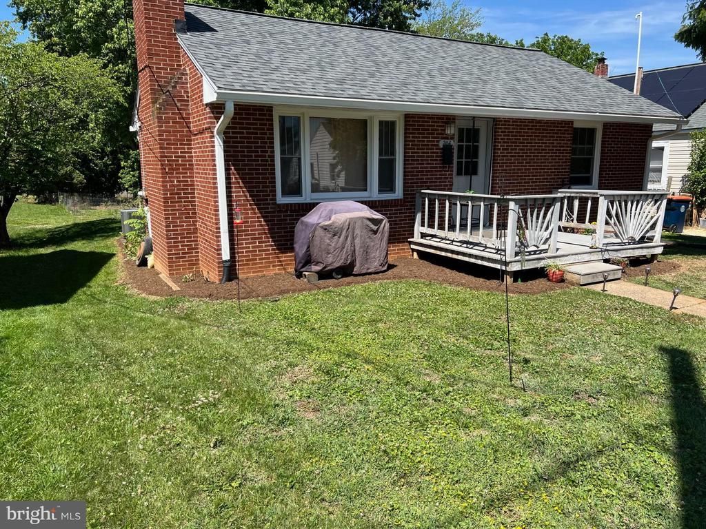 204 N Madison Street , Orange, VA 22960 Main Photo