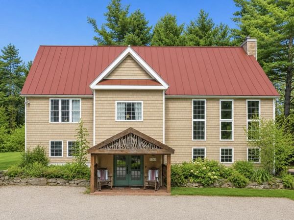 4427 West Hill Road South, Jamaica, VT 05343