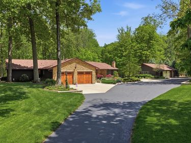 1833 E Hanley Road, Lucas, OH 44843