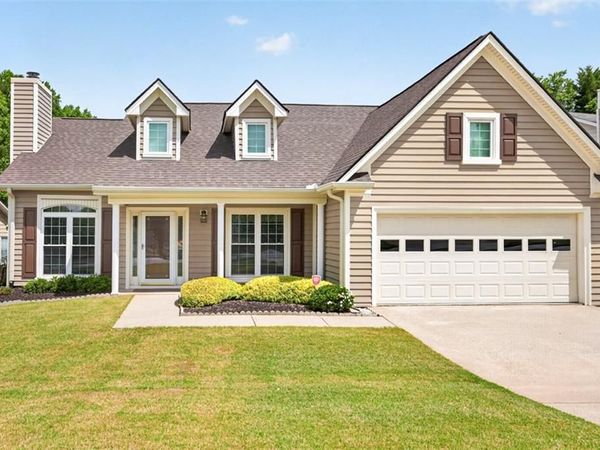 715 Chatham Park Drive , Lawrenceville, GA 30046