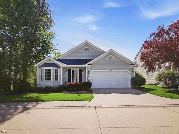 446 Rockledge Lane, Brunswick, OH 44212