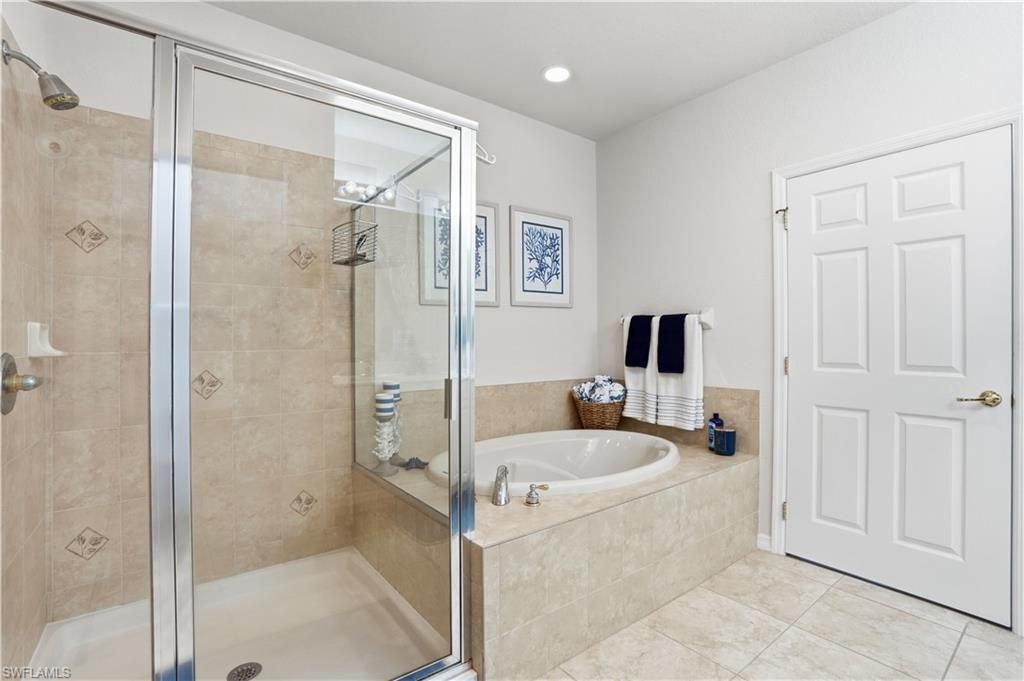 9621 Spanish Moss Way , Unit 3823, Bonita Springs, FL 34135 Photo