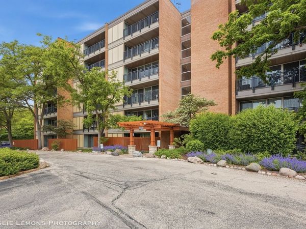 5950 OAKWOOD Drive , Unit 4K, Lisle, IL 60532