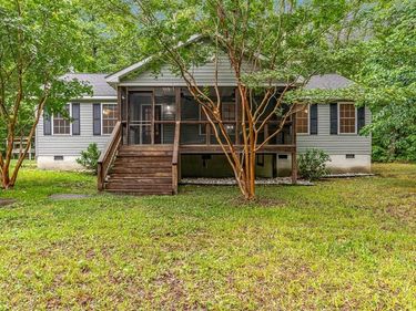 251 Bronson St, HAGUE, VA 22469