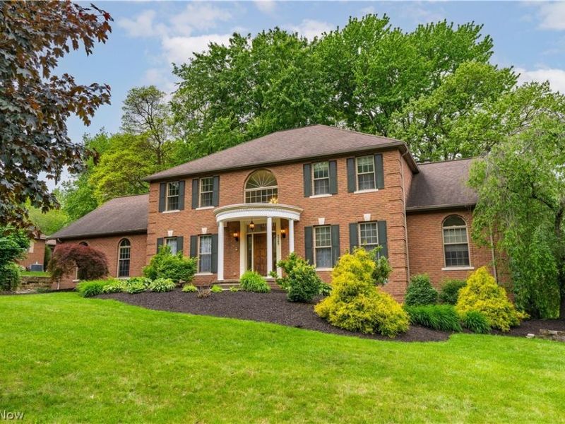 5205 Foxchase Avenue NW, Canton, OH 44718 Photo 2