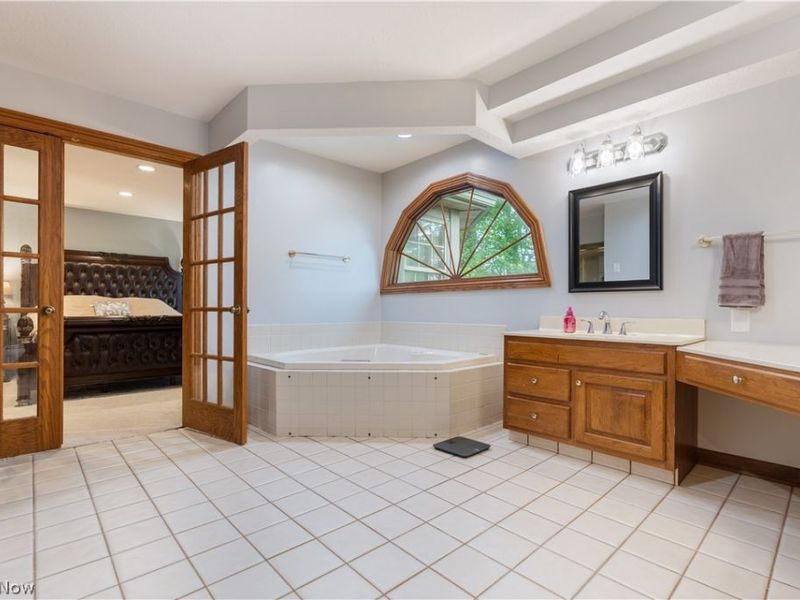 5205 Foxchase Avenue NW, Canton, OH 44718 Photo 34