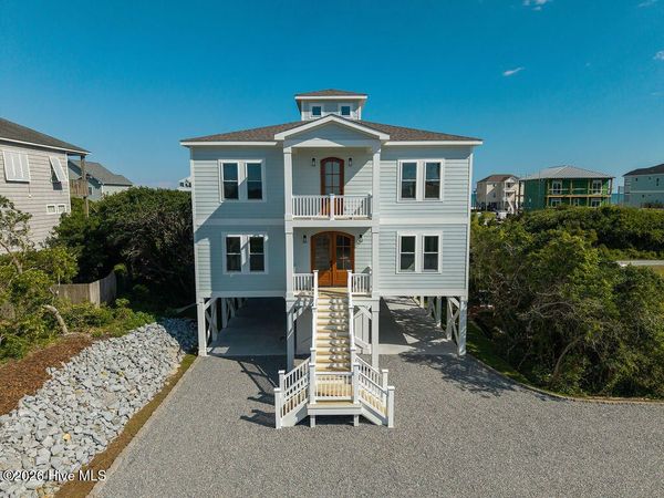 1 Bottlenose Boulevard, North Topsail Beach, NC 28460